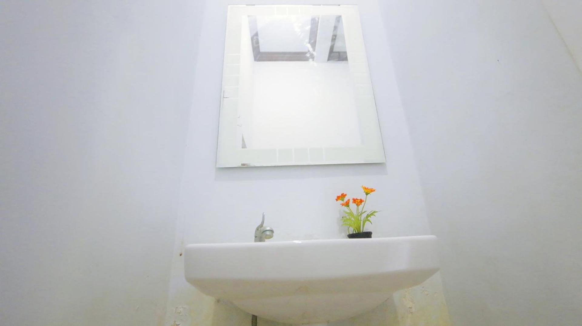 Hotel Alista Bondowoso Habitación foto